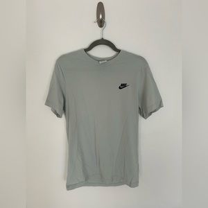 Nike men’s sportswear t-shirt